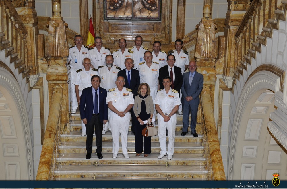 La Fiscal General del Estado realizó ayer una visita oficial al Cuartel General de la Armada